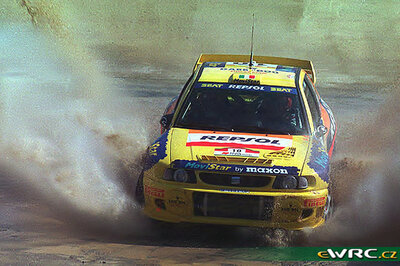 Piero Liatti - Carlo Cassina
33º TAP Rallye de Portugal 1999. Seat Cordoba WRC (B-4904-UP). Abandonó, volcó en una horquilla muy lenta de izquierdas y rompió el radiador, continuó y abandonaron por rotura de motor en SS11 Ladário - Oliveira de Frades de 11.26 km.
Seat Sport

Del 21 al 24 de Marzo, Matosinhos, Porto, Portuigal.
Superficie: tierra. 

El Rally tení­a un total de 1768.61 km de los que 399.51 km divididos en 23 tramos eran especiales (dos de ellos fueron cancelados SS18 Arganil - Coja 2 de 20.96 km y SS19 Salgueiro - Gois 2 de 19.70 km).

Se inscribieron 117 equipos, tomaron la salida 117, finalizaron 56.

© Teams
@@
Palabras clave: Portugal;Seat;Cordoba;WRC;1999