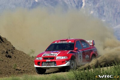 Freddy Loix - Sven Smeets
48º Acropolis Rally 2001. Mitsubishi Lancer Evo 6.5 (V2 MMR). Clasificado 9º.

Del 14 al 17 de Junio, Atenas, Grecia.
Superficie: tierra.

El Rally tenia un total de 1613.98 km de los que 387.41 km divididos en 20 tramos eran especiales ((uno de ellos fue cancelado SS5 Elatia de 31.40 Km).

Tomaron la salida 110 equipos, finalizaron 47.

© eWRC
@@
Palabras clave: ;Acropolis;Grecia;Mitsubishi;Lancer;2001