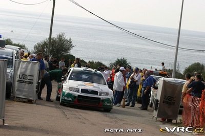 Didier Auriol - Denis Giraudet
47º Tour de Corse - Rallye de France 2003. Skoda Fabia WRC (3S3 1948). Abandonó por problemas eléctricos en SS1 Cargese - Paomia 1 de 14.64 km.
Skoda Motorsport

Del 17 al 19 de Octubre, Ajaccio.
Superficie: asfalto.

El Rally tení­a un total de 971.75 km de los que 397.40 km divididos en 16 tramos eran especiales.

Se inscribieron 71 equipos, tomaron la salida 62, finalizaron 34.

© Petr Fitz
@@
Palabras clave: Skoda;Fabia;WRC;Corse;Corcega;2003
