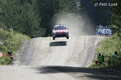 Carlos Sainz - Marc Martí
54º Neste Rally Finland 2004. Citroën Xsara WRC. Clasificado 3º.

Del 6 al 8 de Agosto, Jyväskylä, Finlandia.
Superficie: tierra.

El Rally tenía un total de 1577.16 km de los que 382.71 km divididos en 22 tramos eran especiales.

Tomaron la salida 68 equipos, finalizaron 34.

© Petr Lusk
@
Palabras clave: ;Citroen;Xsara;WRC;Finlandia;2004;
