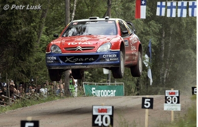Carlos Sainz - Marc Martí
54º Neste Rally Finland 2004. Citroën Xsara WRC. Clasificado 3º.

Del 6 al 8 de Agosto, Jyväskylä, Finlandia.
Superficie: tierra.

El Rally tenía un total de 1577.16 km de los que 382.71 km divididos en 22 tramos eran especiales.

Tomaron la salida 68 equipos, finalizaron 34.

© Petr Lusk
@
Palabras clave: ;Citroen;Xsara;WRC;Finlandia;2004;