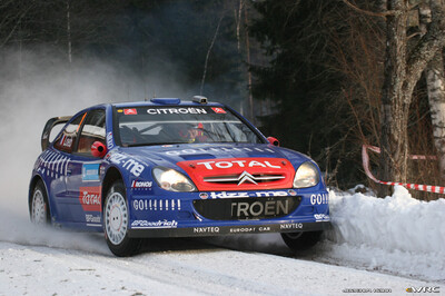 Sébastien Loeb - Daniel Elena
55º Uddeholm Swedish Rally 2006. Citroën Xsara WRC (831 DPT 78). Clasificado 2º.
Kronos Racing

Del 3 al 5 de Febrero, Karlstad, Värmland County.
Superficie: nieve - hielo.

El Rally constaba de 3 etapas con un total de 1441.16 km de los que 349.02 km divididos en 19 tramos eran cronometrados.

Tomaron la salida 63 equipos, finalizaron 51.

© Joachim Hähn
@
Palabras clave: Citroen;Xsara;WRC;Suecia;2006;Nieve