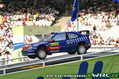 Sebastien Loeb - Daniel Elena
53º BP Ultimate Acropolis Rally of Greece 2006. Citröen Xsara WRC (831 DPT 78). Clasificado 2º.
Kronos Racing

Del 2 al 4 de Junio, Athens.
Superficie: tierra.

El Rally constabade 3 etapas con un tenia un total de 1279.29 km de los que 355.62 km divididos en 18 tramos eran cronometrados.

Se inscribieron 91 equipos, tomaron la salida 84, finalizaron 69.

© Petr Sagner
@
Palabras clave: Citroen;Xsara;WRC;Acropolis;Grecia;Atenas;2006;crash