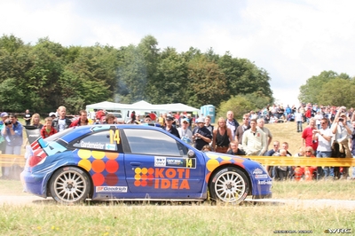 Toni Gardemeister - Jakke Honkanen
25º OMV ADAC Rallye Deutschland 2006. Citroën Xsara WRC (387 DRG 78). Clasificado 4º.
Astra Racing

Del 11 al 13 de Agosto, Trier, Rhineland-Palatinate.
Superficie: asfalto.

El Rally constaba de 3 etapas con un total de 1300.48 km de los que 349.11 km divididos en 19 tramos eran cronometrados.

Tomaron la salida 73 equipos, finalizaron 56.

© Joachim Hähn
@
Palabras clave: Citroen;Xsara;WRC;Alemania;Deutschland;2006
