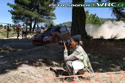 Toni Gardemeister - Jakke Honkanen
53º BP Ultimate Acropolis Rally of Greece 2006. Citroën Xsara WRC (833 DPT 78). Clasificado 4º.
Astra Racing

Del 2 al 4 de Junio, Athens.
Superficie: tierra.

El Rally constabade 3 etapas con un tenia un total de 1279.29 km de los que 355.62 km divididos en 18 tramos eran cronometrados.

Se inscribieron 91 equipos, tomaron la salida 84, finalizaron 69.

© Petr Sagner
@
Palabras clave: Citroen;Xsara;WRC;Grecia;Acropolis;Atenas;2006