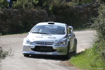 Alexandre Bengué - Caroline Escudero-Bengué
42º RallyRACC Catalunya - Costa Daurada 2006. Peugeot 307 WRC (3052 YQ 74). Clasificado 4º.
Czech RT Škoda Kopecký

Del 24 al 26 de Marzo, Salou, Tarragona, Catalunya, España.
Superficie: asfalto.

El Rally tenia un total de 1376.14 Km de los que 346.43 Km divididos en 16 tramos eran especiales.

Se inscribieron 71 equipos, tomaron la salida 66, finalizaron 56.

© Joachim Hähn
@
Palabras clave: Peugeot;WRC;Catalunya;España;Spain;2006