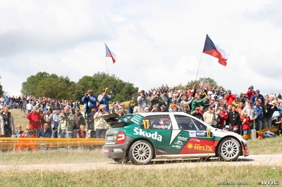 Jan Kopecký - Filip Schovánek
25º OMV ADAC Rallye Deutschland 2006. Skoda Fabia WRC (4S8 9856). Clasificado 7º.
Czech RT Skoda Kopecký

Del 11 al 13 de Agosto, Trier, Rhineland-Palatinate.
Superficie: asfalto.

El Rally constaba de 3 etapas con un total de 1300.48 km de los que 349.11 km divididos en 19 tramos eran cronometrados.

Tomaron la salida 73 equipos, finalizaron 56.

© Joachim Hähn
@
Palabras clave: Skoda;Fabia;WRC;Alemania;2006