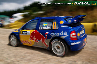 Mattias Ekström - Jonas Andersson
25º OMV ADAC Rallye Deutschland 2006. Skoda Fabia WRC (5S8 3686). Clasificado 11º.
Red Bull Skoda

Del 11 al 13 de Agosto, Trier, Rhineland-Palatinate.
Superficie: asfalto.

El Rally constaba de 3 etapas con un total de 1300.48 km de los que 349.11 km divididos en 19 tramos eran cronometrados.

Tomaron la salida 73 equipos, finalizaron 56.

© Martin Stanislav
@
Palabras clave: Skoda;Fabia;WRC;2006