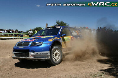 Harri Rovanpera - Risto Pietiläinen
53º BP Ultimate Acropolis Rally of Greece 2006. Skoda Fabia WRC (4S5 3382). Clasificado 12º.
Red Bull Skoda

Del 2 al 4 de Junio, Athens.
Superficie: tierra.

El Rally constabade 3 etapas con un tenia un total de 1279.29 km de los que 355.62 km divididos en 18 tramos eran cronometrados.

Se inscribieron 91 equipos, tomaron la salida 84, finalizaron 69.

© Petr Sagner
@
Palabras clave: Skoda;Fabia;WRC;Grecia;Atenas;Acropolis;2006