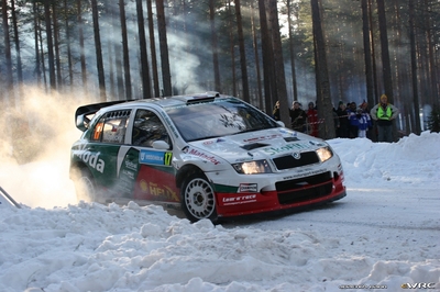 Jan Kopecký - Filip Schovánek
55º Uddeholm Swedish Rally 2006. Skoda Fabia WRC (4S8 9174). Clasificado 13º.
Czech RT Skoda Kopecký

Del 3 al 5 de Febrero, Karlstad, Värmland County.
Superficie: nieve - hielo.

El Rally constaba de 3 etapas con un total de 1441.16 km de los que 349.02 km divididos en 19 tramos eran cronometrados.

Tomaron la salida 63 equipos, finalizaron 51.

© Joachim Hähn
@
Palabras clave: Skoda;Fabia;WRC;Suecia;2006;Nieve