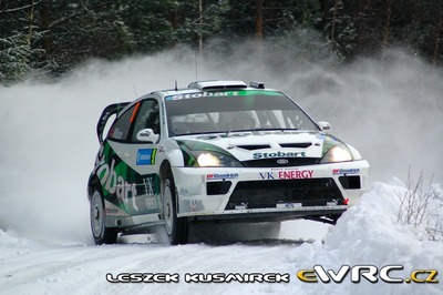 Matthew Wilson - Michael Orr
55º Uddeholm Swedish Rally 2006. Ford Focus RS WRC '04 (1 ES). Clasificado 14º.
Stobart VK Ford Rally Team

Del 3 al 5 de Febrero, Karlstad, Värmland County.
Superficie: nieve - hielo.

El Rally constaba de 3 etapas con un total de 1441.16 km de los que 349.02 km divididos en 19 tramos eran cronometrados.

Tomaron la salida 63 equipos, finalizaron 51.

© Leszek Kusmirek
@
Palabras clave: Ford;Focus;WRC;Suecia;2006;Nieve