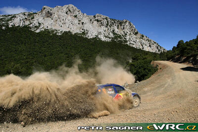 Andreas Aigner - Klaus Wicha
53º BP Ultimate Acropolis Rally of Greece 2006. Skoda Fabia WRC (4S5 3381). Clasificado 14º.
Red Bull Skoda

Del 2 al 4 de Junio, Athens.
Superficie: tierra.

El Rally constabade 3 etapas con un tenia un total de 1279.29 km de los que 355.62 km divididos en 18 tramos eran cronometrados.

Se inscribieron 91 equipos, tomaron la salida 84, finalizaron 69.

© Petr Sagner
@
Palabras clave: Skoda;Fabia;WRC;Acropolis;Grecia;Atenas;2006