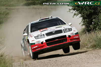 Jan Kopecký - Filip Schovánek
53º BP Ultimate Acropolis Rally of Greece 2006. Skoda Fabia WRC (4S8 9856). Clasificado 16º.
Czech RT Skoda Kopecký

Del 2 al 4 de Junio, Athens.
Superficie: tierra.

El Rally constabade 3 etapas con un tenia un total de 1279.29 km de los que 355.62 km divididos en 18 tramos eran cronometrados.

Se inscribieron 91 equipos, tomaron la salida 84, finalizaron 69.

© Petr Lusk
@
Palabras clave: Skoda;Fabia;WRC;Acropolis;Grecia;Atenas;2006