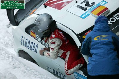 Dani Sordo - Marc Martí
55º Uddeholm Swedish Rally 2006. Citroën Xsara WRC (834 DPT 78). Clasificado 16º.

Del 3 al 5 de Febrero, Karlstad, Värmland County.
Superficie: nieve - hielo.

El Rally constaba de 3 etapas con un total de 1441.16 km de los que 349.02 km divididos en 19 tramos eran cronometrados.

Tomaron la salida 63 equipos, finalizaron 51.

© Petr Lusk
@
Palabras clave: Citroen;Xsara;WRC;Suecia;2006;Nieve;Crash