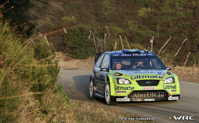 Marcus Grönholm - Timo Rautiainen
51º Tour de Corse - Rallye de France 2007. Ford Focus RS WRC '07 (EU07 SSX). Clasificado 2º.
BP Ford World Rally Team

Del 12 al 14 de Octubre, Ajaccio.
Superficie: asfalto.

El Rally constaba de 3 etapas con un total de 1099.10 km de los que 359.32 km divididos en 16 tramos, eran cronometrados.

Tomaron la salida 74 equipos, finalizaron 57.

© Petr Sagner
@@
Palabras clave: Ford;Focus;WRC;Corse;Corcega;2007