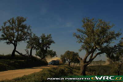 Mads Østberg - Ole Kristian Unnerud
43º Vodafone Rally de Portugal 2009. Subaru Impreza S14 WRC '08 (M700 WRC). Clasificado 6º.
Adapta AS

Del 2 al 5 de Abril, Faro.
Superficie: tierra.

El Rally tenia un total de 1164.99 km de los que 361.36 km divididos en 3 etapas y18 tramos eran cronometrados.

Tomaron la salida 70 equipos, finalizaron 41.

© Monica Parisotto
@@
Palabras clave: Subaru;Impreza;WRC;Portugal;2009