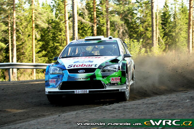 Matthew Wilson - Scott Martin
59º Neste Oil Rally Finland 2009. Ford Focus RS WRC '08 (EJ-1599). Clasificado 8º.

Del 30 de Julio al 2 de Agosto, Jyväskylä, Finlandia.
Superficie: tierra.

El Rally tenía un total de 1449.61 km de los que 345 Km divididos en 23 tramos eran especiales.

Tomaron la salida 90 equipos, finalizaron 60.

© Vladimír Mandík jr.
@
Palabras clave: Ford;Focus;WRC;Finlandia;2009