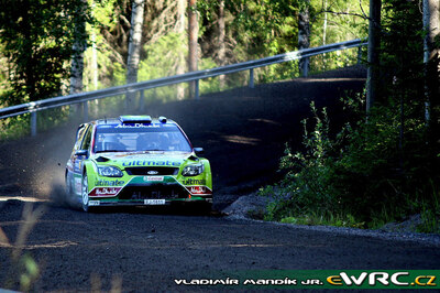 Khalid Al-Qassimi - Michael Orr
59º Neste Oil Rally Finland 2009. Ford Focus RS WRC '09 (EJ-1611). Clasificado 9º.
BP Ford Abu Dhabi WRT

Del 30 de Julio al 2 de Agosto, Jyväskylä, Finlandia.
Superficie: tierra.

El Rally tenía un total de 1449.61 km de los que 345 Km divididos en 23 tramos eran especiales.

Tomaron la salida 90 equipos, finalizaron 60.

© Vladimír Mandík jr.
@
Palabras clave: Ford;Focus;WRC;Finlandia;2009