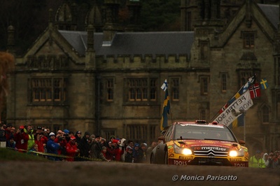 Petter Solberg - Chris Patterson
66º Wales Rally GB 2010. Citröen C4 WRC (AP-607-AM). Clasificado 2º.

Del 10 al 14 de Noviembre, Cardiff.
Superficie: tierra.

El Rally teni­a un total de 1598.74 km de los que 344.66 km divididos en 3 etapas y 20 tramos eran cronometrados.

Se inscribieron 63 equipos, tomaron la salida 61, finalizaron 45.

© Monica Parisotto
@
Palabras clave: Petter_Solberg;Citroen;WRC;Gran_Bretaña;2010