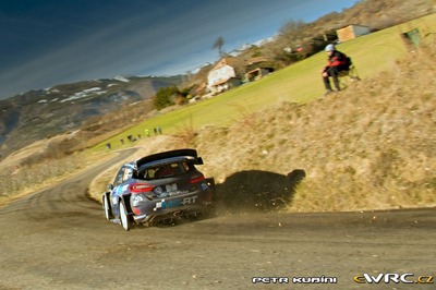 Ott Tänak - Martin Järveoja
85º Rallye Automobile de Montecarlo 2017. Ford Fiesta WRC (WRT 2). Clasificado 3º.
M-Sport World Rally Team

Del 18 al 21 de Enero, Gap - Monaco.
Superficie: asfalto - nieve.

El Rallye constaba de 4 etapas con un total de 11411.85 km de los que 382.65 km divididos en 15 tramos eran cronometrados, (2 de ellos fueron cancelados SS1 Entrevaux - Val-de-Chalvagne - Ubraye de 21,25 km y SS16 Lucéram - Col St-Roch 2 de 5,5 km).

Tomaron la salida 73 equipos, finalizaron 54.

© Petr Kubíni

Palabras clave: Ford;Fiesta;WRC;Montecarlo;2017