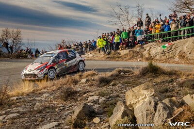 Ott Tänak - Martin Järveoja
87º Rallye Automobile de Monte-Carlo 2019. Toyota Yaris WRC (SP 1010). Clasificado 3º.
Toyota Gazoo Racing WRT

Del 24 al 27 de Enero, Gap - Monaco.
Superficie: asfalto - nieve.

El Rallye constaba de 4 etapas con un total de 1366.43 km de los que 323.83 km divididos en 15 tramos eran cronometrados, (uno de ellos fue cancelado, SS3 Valdrôme - Sigottier 1 de 20,04 km).

Tomaron la salida 88 equipos, finalizaron 73.

© Honza Fronek

Palabras clave: Toyota;Yaris;WRC;Montecarlo;2019
