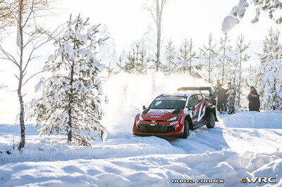 Sami Pajari - Marko Salminen
73º Rally Sweden 2026. Toyota GR Yaris Rally1 (A-7657). Clasificado 3º.
Toyota Gazoo Racing WRT2

Del 12 al 15 de Febrero, Umeå.
Superficie: nieve - hielo.

El Rallye constaba de 3 etapas con un total de 1069.44 km de los que 300.66 km divididos en 18 tramos eran cronometrados.

Tomaron la salida 57 equipos.

© Honza Fronek

Palabras clave: Toyotra;Yaris;Suecia;2026;Rally1