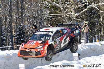 Takamoto Katsuta - Aaron Johnston
73º Rally Sweden 2026. Toyota GR Yaris Rally1 (A-7664). Clasificado 2º.
Toyota Gazoo Racing WRT

Del 12 al 15 de Febrero, Umeå.
Superficie: nieve - hielo.

El Rallye constaba de 3 etapas con un total de 1069.44 km de los que 300.66 km divididos en 18 tramos eran cronometrados.

Tomaron la salida 57 equipos.

© Jouni Laakso

Palabras clave: Toyota;Yaris;Suecia;2026;Rally1