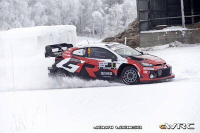 Sami Pajari - Marko Salminen
73º Rally Sweden 2026. Toyota GR Yaris Rally1 (A-7657). Clasificado 3º.
Toyota Gazoo Racing WRT2

Del 12 al 15 de Febrero, Umeå.
Superficie: nieve - hielo.

El Rallye constaba de 3 etapas con un total de 1069.44 km de los que 300.66 km divididos en 18 tramos eran cronometrados.

Tomaron la salida 57 equipos.

© Jouni Laakso

Palabras clave: Toyotra;Yaris;Suecia;2026;Rally1