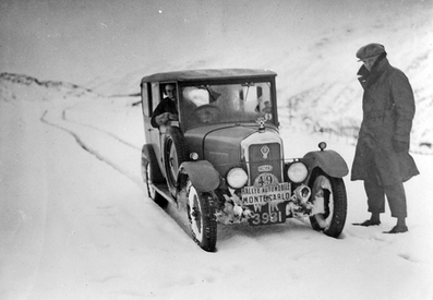 Srta. Kitty Brunell
7º Rallye Automobile de Monte-Carlo 1928. Singer Junior (WK 3931). Abandonó.

Del 14 al 18 de Enero.
Superficie: asfalto - nieve.

Se inscribieron 77 equipos, tomaron la salida 60, finalizaron 47.@
Palabras clave: Montecarlo;1928;nieve;mujeres;Womens