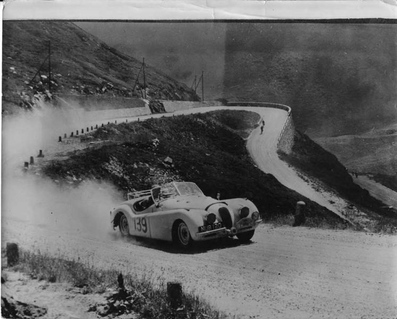 Ian Appleyard - Patricia Appleyard-Lyons
13º Rally Coupe des Alpes 1950, Jaguar XK120 Roadster, Clasificado 1º@
Palabras clave: Jaguar;Alpes;1950