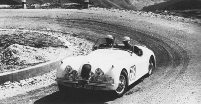 Eric Haddon - Charles Vivian
17º Rally Coupe del Alpes 1954, Jaguar XK120 Roadster, Clasificado 18º@
Palabras clave: Jaguar;Alpes;1954
