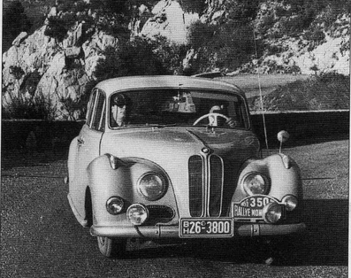 Walter Loffler - Helmut Rathjen
16º Rallye Automobile de Monte-Carlo 1956. BMW 502. Clasificado 6º.

Del 16 al 23 de Enero, Monaco.
Superficie: asfalto - nieve.

El Rally tenia un total de 4800 km de los que 420 km divididos en 18 tramos eran especiales, (2 ellas fueron canceladas SS10 Col de la Porte de 18.25 Km y SS11 La Cabanette de 18.25Km).

Tomaron la salida 278 equipos, finalizaron 51.@@
Palabras clave: BMW;Montecarlo;1956