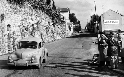 Guy Clarou - Christian Joly
26º Rallye Automobile Monte-Carlo 1956. Renault 4cv. Clasificado 52º.

Del 16 al 23 de Enero, Monaco.
Superficie: asfalto - nieve.

El Rally tenia un total de 4800 km de los que 420 km divididos en 18 tramos eran especiales, (2 ellas fueron canceladas SS10 Col de la Porte de 18.25 Km y SS11 La Cabanette de 18.25Km).

Tomaron la salida 278 equipos, finalizaron 51.@
Palabras clave: Renault;Montecarlo;1956