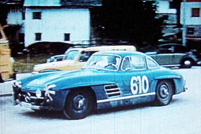 René Cotton - Simone Allain
18º Rallye International des Alpes 1956. Mercedes 300 SL. Abandonó.

De 6 al 13 de Julio, Marseille - Zagreb - Marseille.
Superficie: asfalto.

Tomaron la salida 80 equipos, finalizaron 34.@
Palabras clave: Mercedes;Alpes;1956