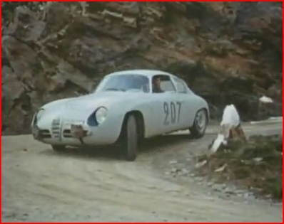 Bernard Consten - Roger de Lageneste
19º Critérium International de la Montagne - Coupe des Alpes 1958. Alfa Romeo Giulietta SZ (643 EN 14). Clasificado 1º.

Del 7 al 12 de Julio, Marseille-Brescia-Les Gets-Marseille.
Superficie: asfalto - tierra.

Tomaton la salida 55 equipos, finalizaron 25.

Foto 2 de 2
@
Palabras clave: Alfa_Romeo;Alpes;1958