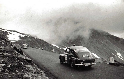 Ewy Rosqvist - Monika Wallraf
21º Coupe des Alpes 1960. Volvo PV 544. Abandonó, desconocemos el motivo.

Del 26 al 30 de Junio, Marseille - Bormio - Chamonix - Cannes.

Desconocemos de cuantos kilómetros constaba la prueba.

Tomaron la salida 64 equipos, finalizaron 39.@
Palabras clave: Volvo;Alpes;1960