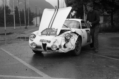 Martial Delalande - Pierre Campuzan
24º Coupe des Alpes 1963. Alfa Romeo Giulia SZ (594MN31). Clasificado 16º.

Del 20 al 25 de Junio, Marseille - Chamonix - Milan - Marseille.
Superficie: asfalto.

Tomaron la salida 79 equipos, finalizaron 24.@
Palabras clave: Alfa_Romeo;Alpes;1963
