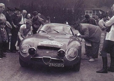 Jean Rolland - Gabriel Augius
25º Coupe des Alpes 1964. Alfa Romeo Giulia TZ (2945 QD 75). Clasificado 1º.

Del 22 al 27 de Junio, Marseille - Grenoble - Monte-Carlo.
Superficie: asfalto.

La prueba constaba 10 tramos cronometrados.
Incluyendo tramos de enlace y cronometrados tenía un total de 3412.00 km.

Tomaron la salida 73 Equipos, finalizaron 25.@
Palabras clave: Alfa_Romeo;Alpes;1964