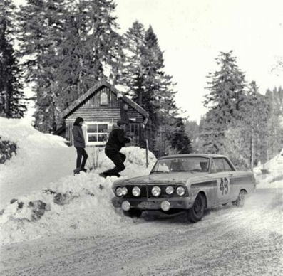 Bo Ljungfeldt - Fergus Sager
33º Rallye Automobile de Monte-Carlo 1964. Ford Falcon Futura Sprint (ZE 1047). Clasificado 2º.

Del 18 al 21 de Enero, Monte Carlo.
Superficie: asfalto - nieve.

Se inscribieron 306 equipos, tomaron la salida 299, finalizaron 163.@
Palabras clave: Ford;Falcon;Futura;Sprint;Montecarlo;1964;nieve