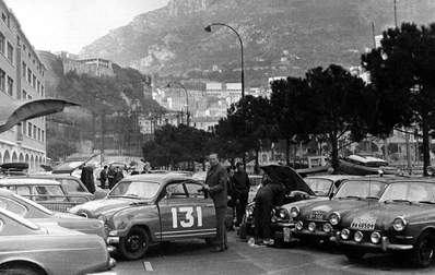 Erik Carlsson - Gunnar Palm
33º Rallye Automobile de Monte-Carlo 1964. Saab 96 Sport (P 44301). Clasificado 3º.

Del 18 al 21 de Enero, Monte Carlo.
Superficie: asfalto - nieve.

Se inscribieron 306 equipos, tomaron la salida 299, finalizaron 163.@
Palabras clave: Erik_Carlsson;Saab;Montecarlo;1964;Parque_Cerrado