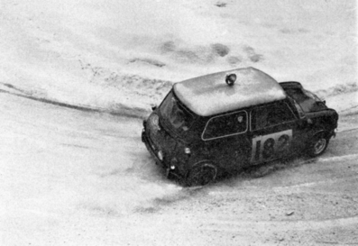 Timo Makinen - Patrick Vanson
33º Rallye Automobile de Monte-Carlo 1964. BMC Mini Cooper S (570 FMO). Clasificado 4º.

Del 18 al 21 de Enero, Monte Carlo.
Superficie: asfalto - nieve.

Se inscribieron 306 equipos, tomaron la salida 299, finalizaron 163.@
Palabras clave: Timo_Makinen;Mini;Cooper;Montecarlo;1964;nieve