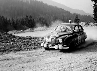 Erik Carlsson - Gunnar Palm
25º Coupe des Alpes 1964. Saab 96 Sport (PA 9939). Clasificado 7º.

Del 22 al 27 de Junio, Marseille - Grenoble - Monte-Carlo.
Superficie: asfalto.

La prueba constaba 10 tramos cronometrados.
Incluyendo tramos de enlace y cronometrados tenía un total de 3412.00 km.

Tomaron la salida 73 Equipos, finalizaron 25.@
Palabras clave: Saab;Alpes;1964