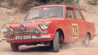 David Seigle-Morris - Tony Nash
25º Coupe des Alpes 1964. Ford Cortina GT (892 DOO). Abandonó, desconocemos el motivo.

Del 22 al 27 de Junio, Marseille - Grenoble - Monte-Carlo.
Superficie: asfalto.

La prueba constaba 10 tramos cronometrados.
Incluyendo tramos de enlace y cronometrados tenía un total de 3412.00 km.

Tomaron la salida 73 Equipos, finalizaron 25.@
Palabras clave: Ford;Alpes;1964