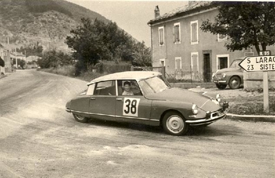 Claude Rubbiolo - Gabriel Fossati
25º Coupe des Alpes 1964. Citröen DS 19. Abandonó, desconocemos el motivo.

Del 22 al 27 de Junio, Marseille - Grenoble - Monte-Carlo.
Superficie: asfalto.

La prueba constaba 10 tramos cronometrados.
Incluyendo tramos de enlace y cronometrados tenía un total de 3412.00 km.

Tomaron la salida 73 Equipos, finalizaron 25.@
Palabras clave: Citroen;Alpes;1964
