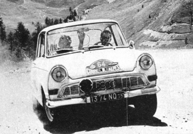 Claude Laurent - Jacques Marche
25º Coupe des Alpes 1964. DKW AU 1000 S (1374 NQ 75). Abandonó, desconocemos el motivo.

Del 22 al 27 de Junio, Marseille - Grenoble - Monte-Carlo.
Superficie: asfalto.

La prueba constaba 10 tramos cronometrados.
Incluyendo tramos de enlace y cronometrados tenía un total de 3412.00 km.

Tomaron la salida 73 Equipos, finalizaron 25.@
Palabras clave: DKW;Alpes;1964