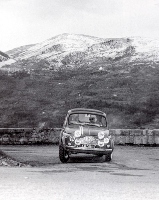 Sobieslaw Zasada - Kazimierz Osinski
34º Rallye Automobile de Monte-Carlo 1965. Steyr Puch 650 TR (KW 5967). Clasificado 17º.

Del 16 al 25 de Enero, Monte-Carlo.
Superficie: asfalto - nieve.

Se inscribieron 275 equipos, tomaron la salida 237, finalizaron 35.@
Palabras clave: Montecarlo;Puch;Stery;1965