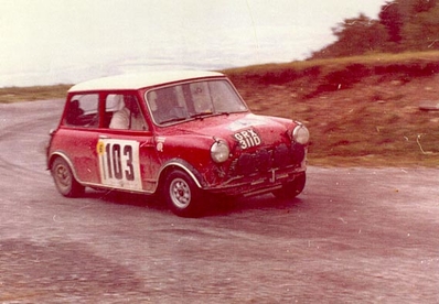 Timo Mäkinen - Paul Easter
28º Coupe des Alpes 1967. BMC Mini Cooper S 1275 (GRX 311D). Abandonó por la transmisión del coche.

Del 4 al 9 de Septiembre, Marseille - Alpe d'Huez - Menton.
Superficie: asfalto.

Tomaron la salida 80 equipos, finalizaron 15.@
Palabras clave: Mini;Alpes;1967