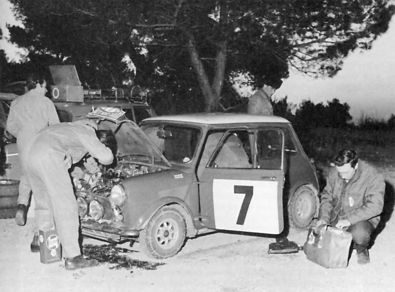 Timo Makinen - Paul Easter
37º Rallye Automobile de Monte-Carlo 1968. BMC Mini Cooper S (ORX 777F). Clasificado 55º.

Del 20 al 25 de Enero, Monte-Carlo.
Superficie: asfalto - nieve.

Tomaron la salida 200 equipos, finalizaron 79.@
Palabras clave: Timo_Makinen;Mini;Cooper;Montecarlo;1968
