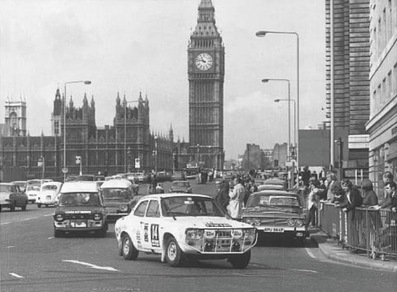Sobieslaw Zasada - Marek Wachowski
Daily Mirror London-Mexico World Cup Rally 1970. Ford Escort 1850 GT MKI. Clasificado 8º.

Del 19 de Abril al 27 de Mayo, Londres - Mexico.
Superficie: tierra - asfalto.

ITINERARIO:
Reino Unido, Francia, Alemania Occidental, Austria, Hungría, Yugoslavia, Bulgaria, regreso a Yugoslavia, Italia, Sur de Francia, España, Portugal.
REINICIO:
Brasil, Uruguay, Argentina, Chile, regreso a Argentina, Bolivia, Perú, Ecuador, Colombia, Panamá, Costa Rica, Nicaragua, Honduras, El Salvador, Guatemala y México.

La prueba constaba de 29 tramos especiales con un total de 25.750.00 km incluyendo los tramos de enlace.

Tomaron la salida 96 equipos, finalizaron 26.
@
Palabras clave: Sobieslaw_Zasada;Londres-Mexico;Ford;Escort;1970