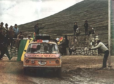 William Bendek - Dieter Hubner - Jorge Burgoa
Daily Mirror London-Mexico World Cup Rally 1970. BMW 2002 TI. Clasificado 13º.

Del 19 de Abril al 27 de Mayo, Londres - Mexico.
Superficie: tierra - asfalto.

ITINERARIO:
Reino Unido, Francia, Alemania Occidental, Austria, Hungría, Yugoslavia, Bulgaria, regreso a Yugoslavia, Italia, Sur de Francia, España, Portugal.
REINICIO:
Brasil, Uruguay, Argentina, Chile, regreso a Argentina, Bolivia, Perú, Ecuador, Colombia, Panamá, Costa Rica, Nicaragua, Honduras, El Salvador, Guatemala y México.

La prueba constaba de 29 tramos especiales con un total de 25.750.00 km incluyendo los tramos de enlace.

Tomaron la salida 96 equipos, finalizaron 26.
@
Palabras clave: William_Bendek;Londres-Mexico;BMW;1970